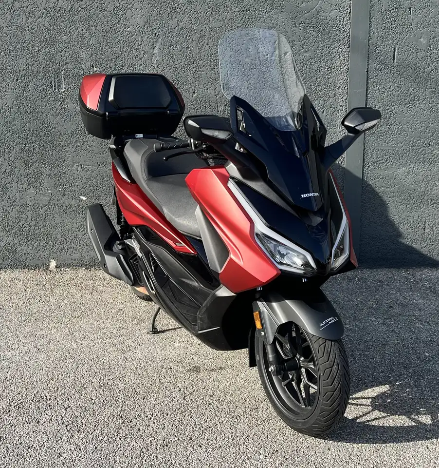 Honda Forza 125