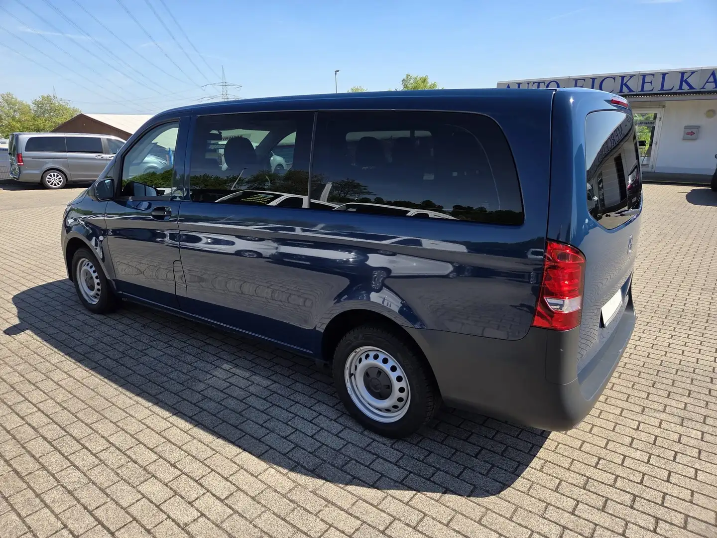 Mercedes-Benz Vito 114 BT Tourer Pro lang STH SHZ KLIMA 8SITZER Blau - 2