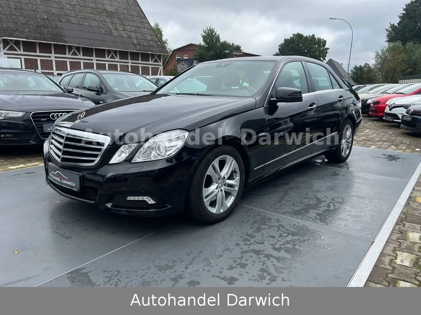 Mercedes-Benz E 350 Lim. BlueEfficiency 2.Hand S.Heft Top Schwarz - 1