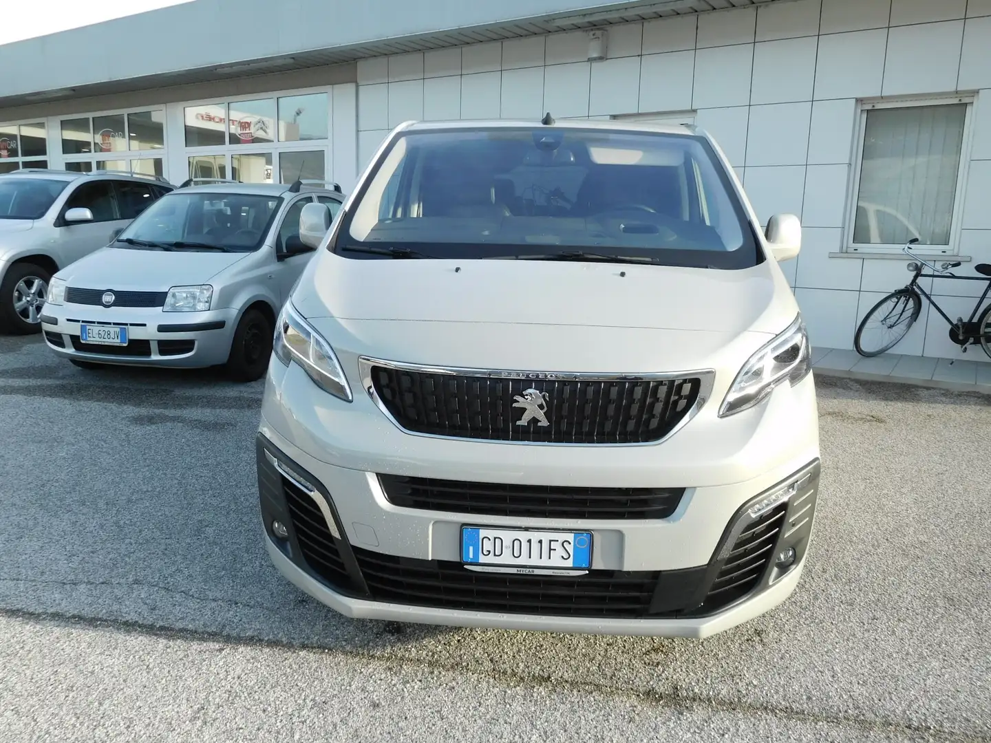 Peugeot Traveller Traveller BlueHDi 180cv S&S EAT8 Standard Business Beige - 2