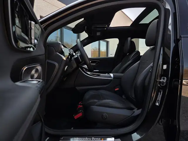 Mercedes-Benz GLC 200 view 9