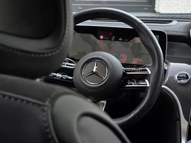 Mercedes-Benz GLC 200 view 18
