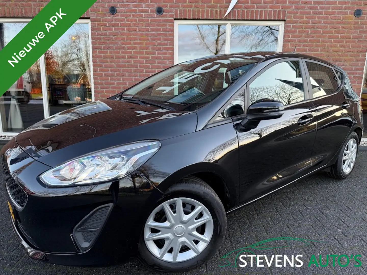 Ford Fiesta 1.0 EcoB. Connected RIJKLAAR / INCL GARANTIE / NAV Schwarz - 1