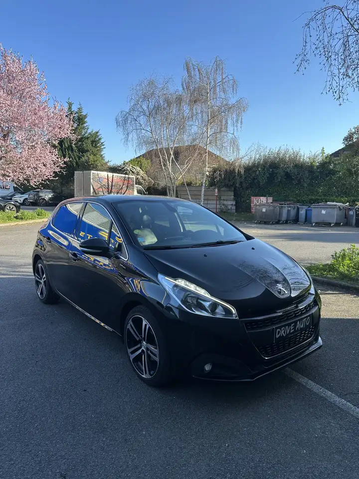 Peugeot 208 BlueHDi 100ch BVM6 GT Line