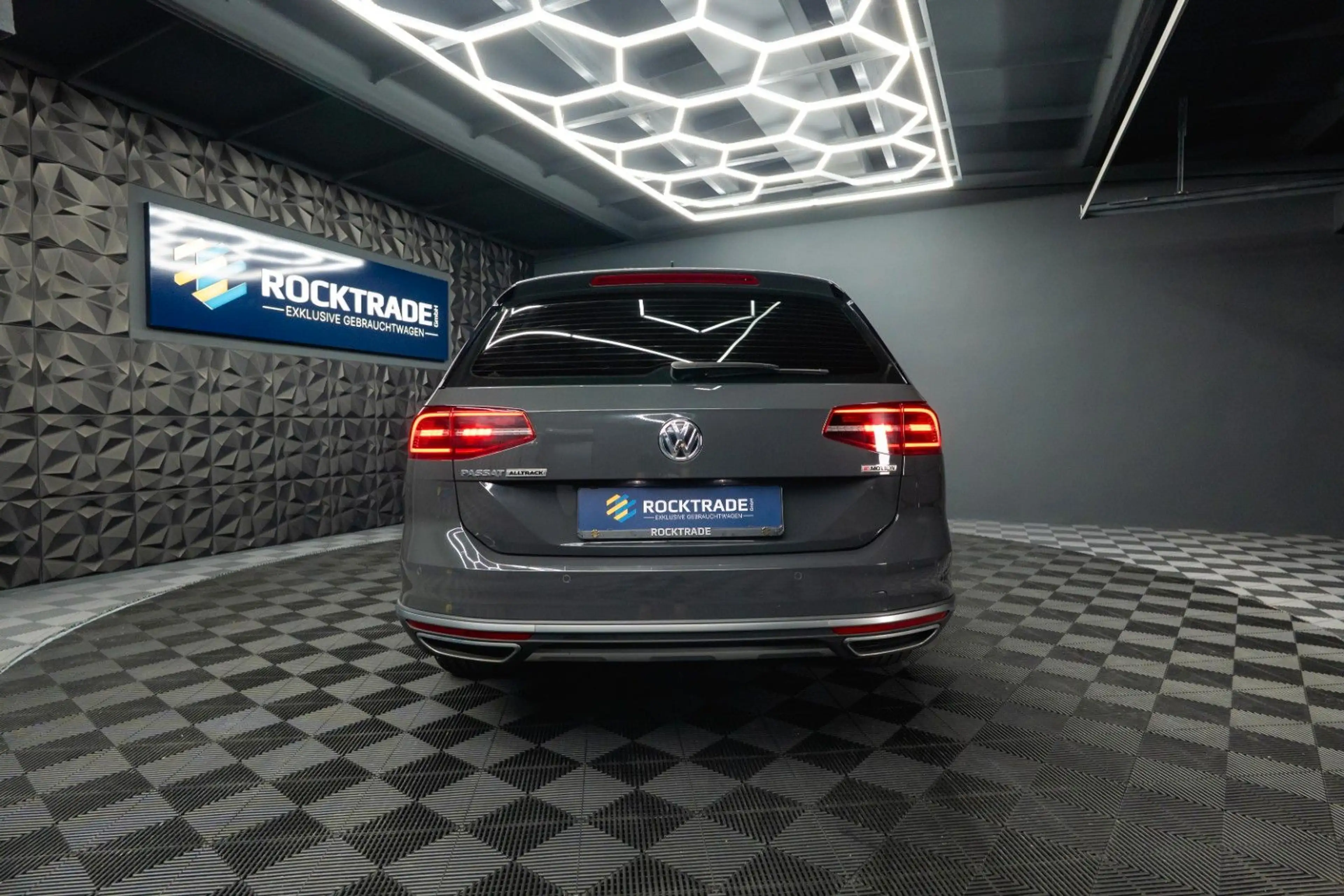 Volkswagen Passat Alltrack 4Motion | Massage | LED | ACC — photo 14
