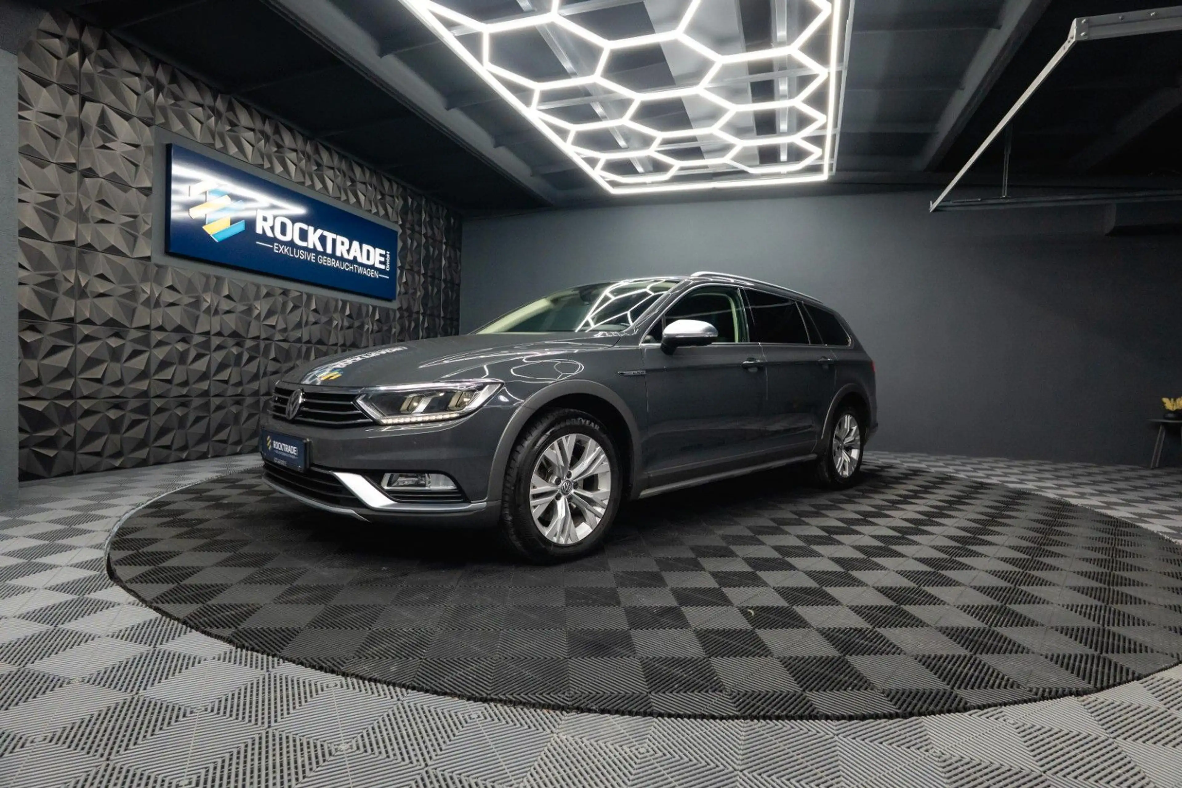 Volkswagen Passat Alltrack 4Motion | Massage | LED | ACC