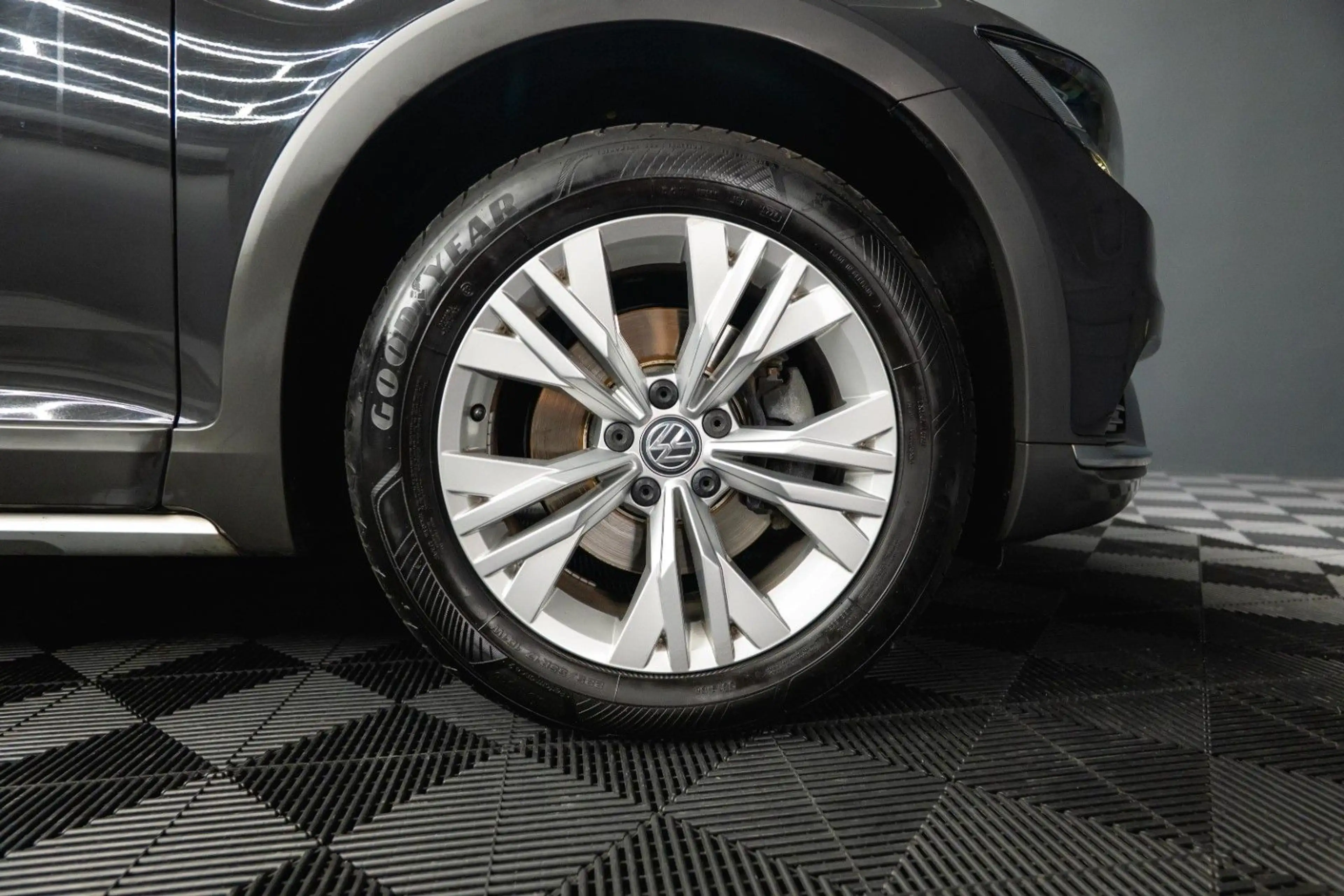 Volkswagen Passat Alltrack 4Motion | Massage | LED | ACC — photo 10