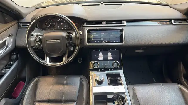 Land Rover Range Rover Velar view 11