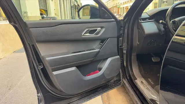 Land Rover Range Rover Velar view 7