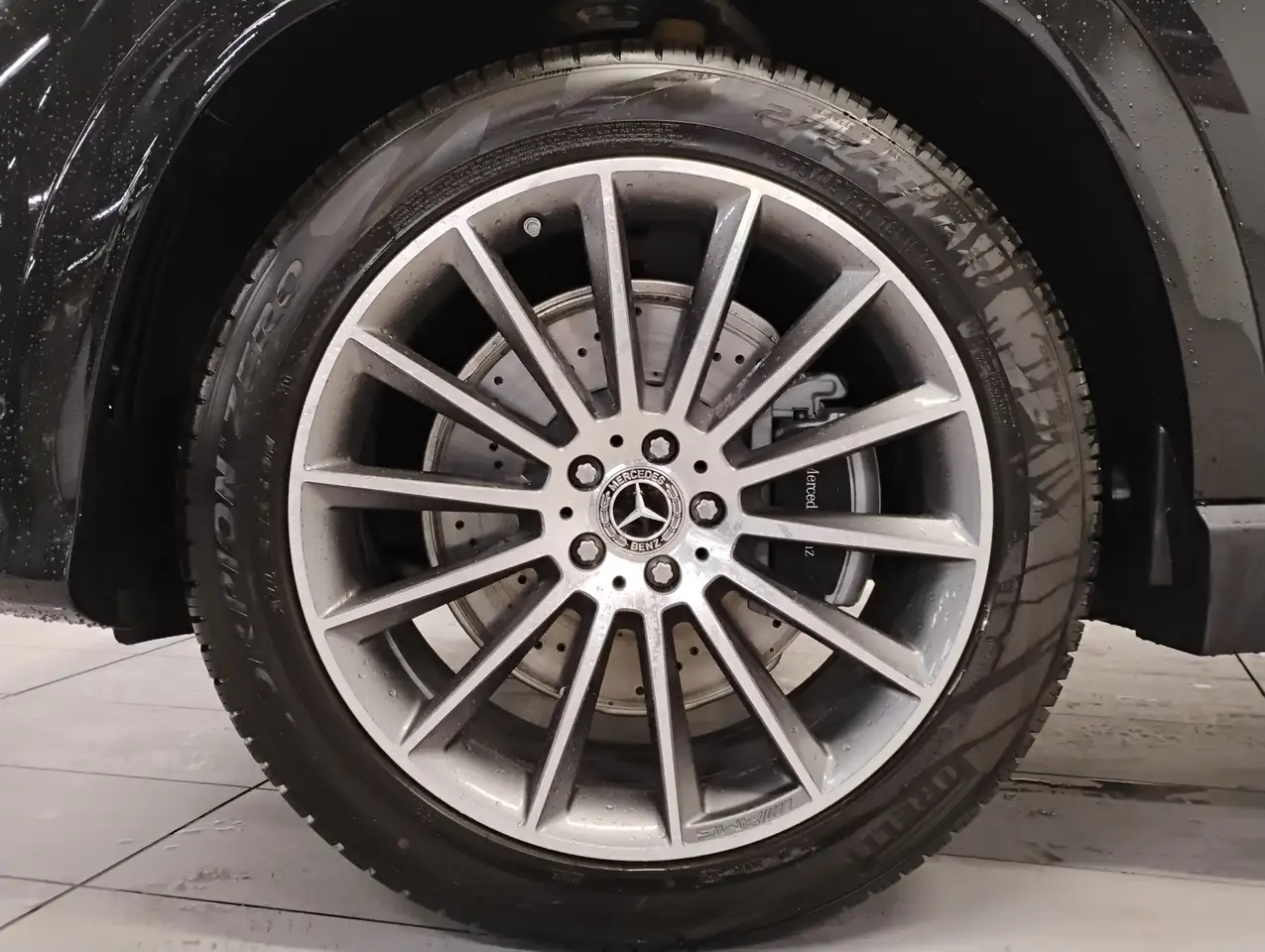 Mercedes-Benz GLE снимка Mercedes-Benz GLE