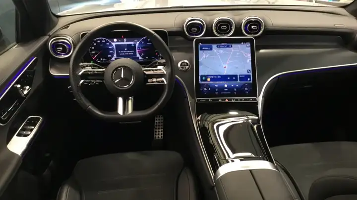 Mercedes-Benz GLC 2025, foto 8