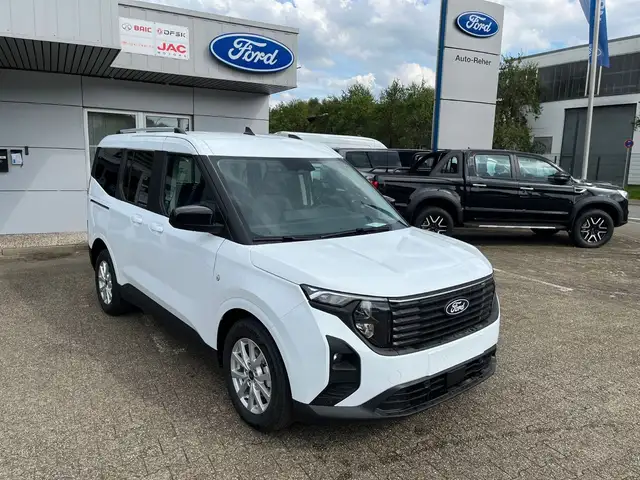 Ford Tourneo Courier Titanium 1.0 EcoB. Automatik