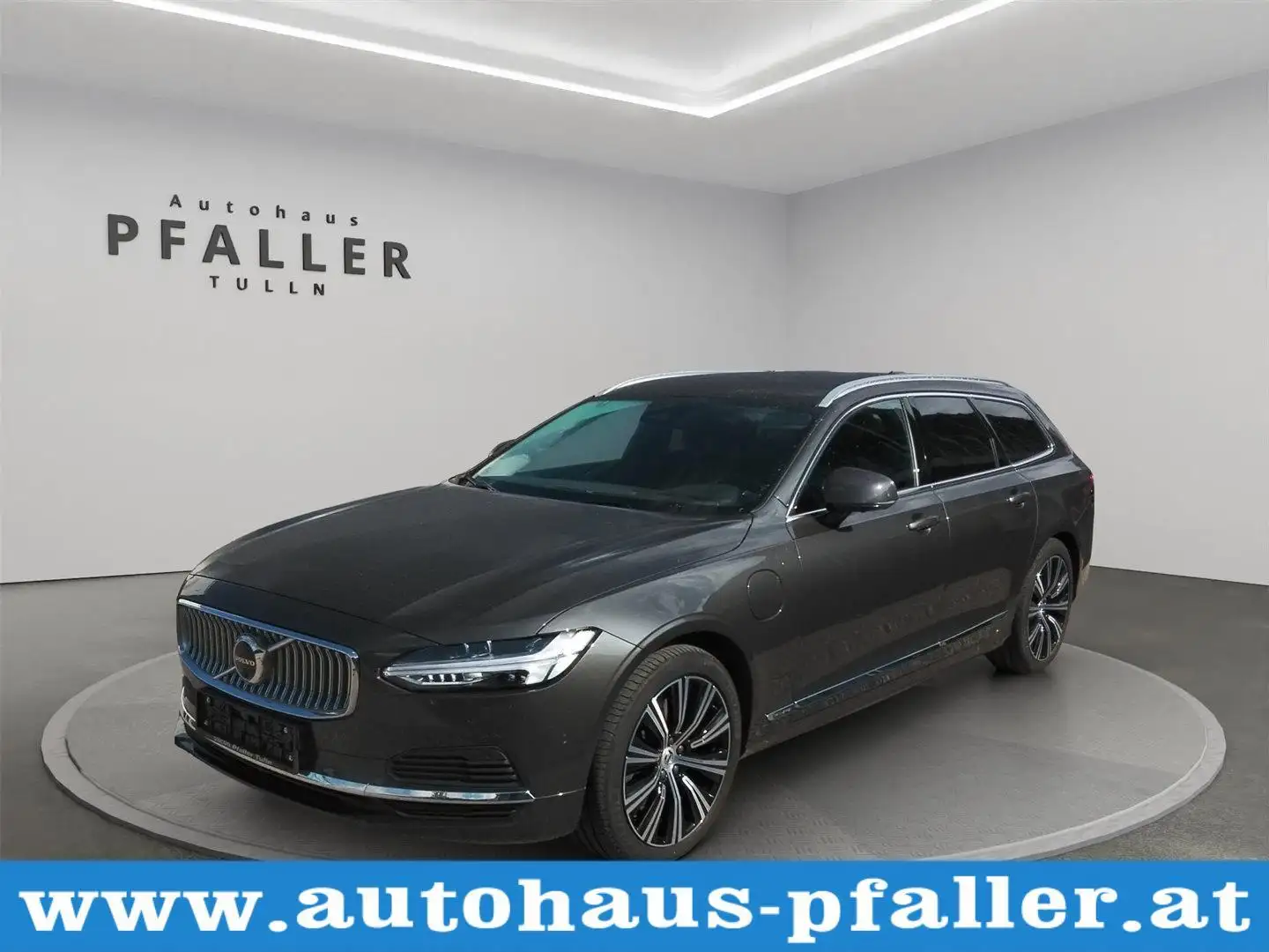 Volvo V90 T6 AWD Recharge PHEV Plus Bright Grau - 1
