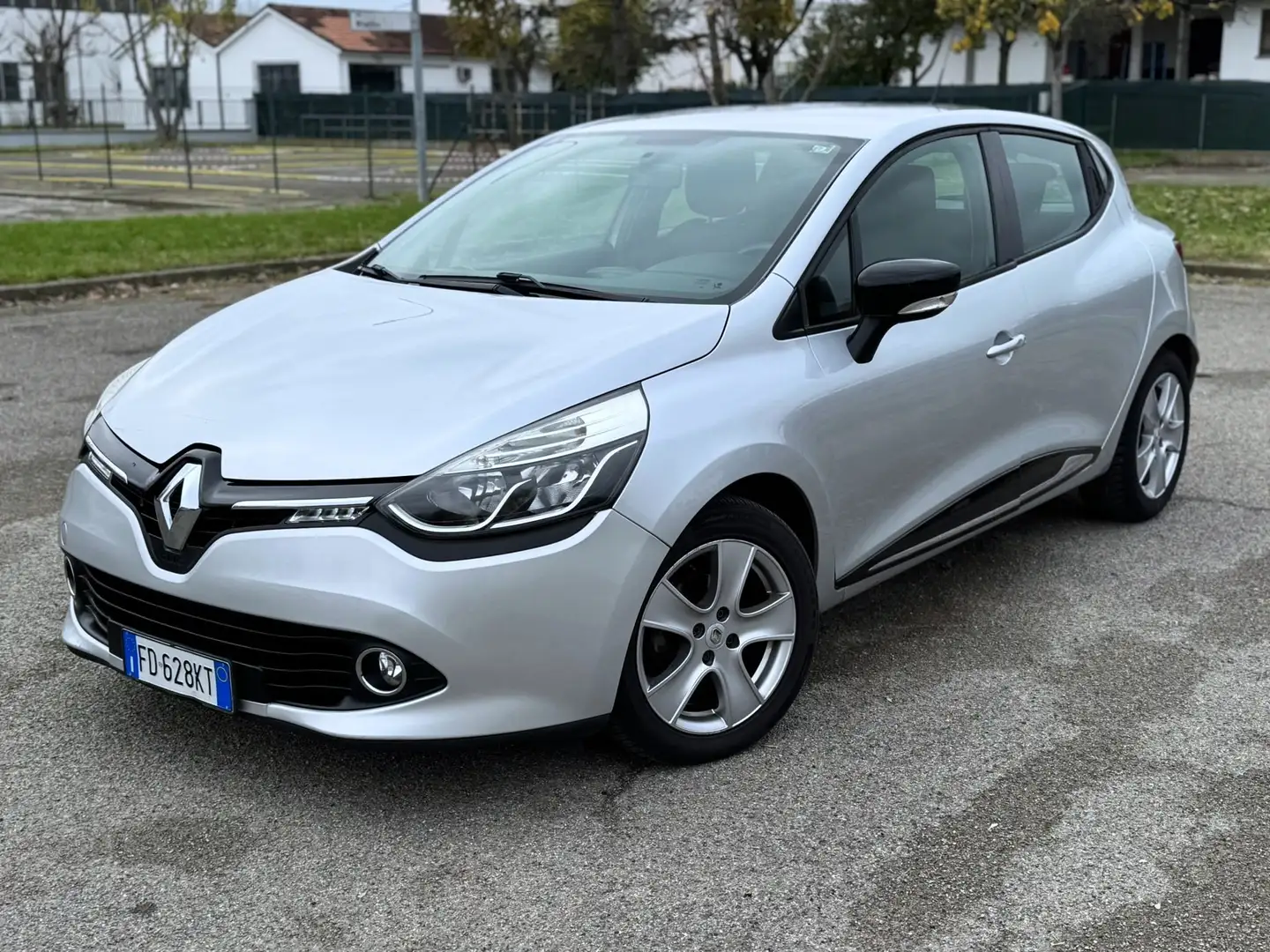 Renault Clio - 2