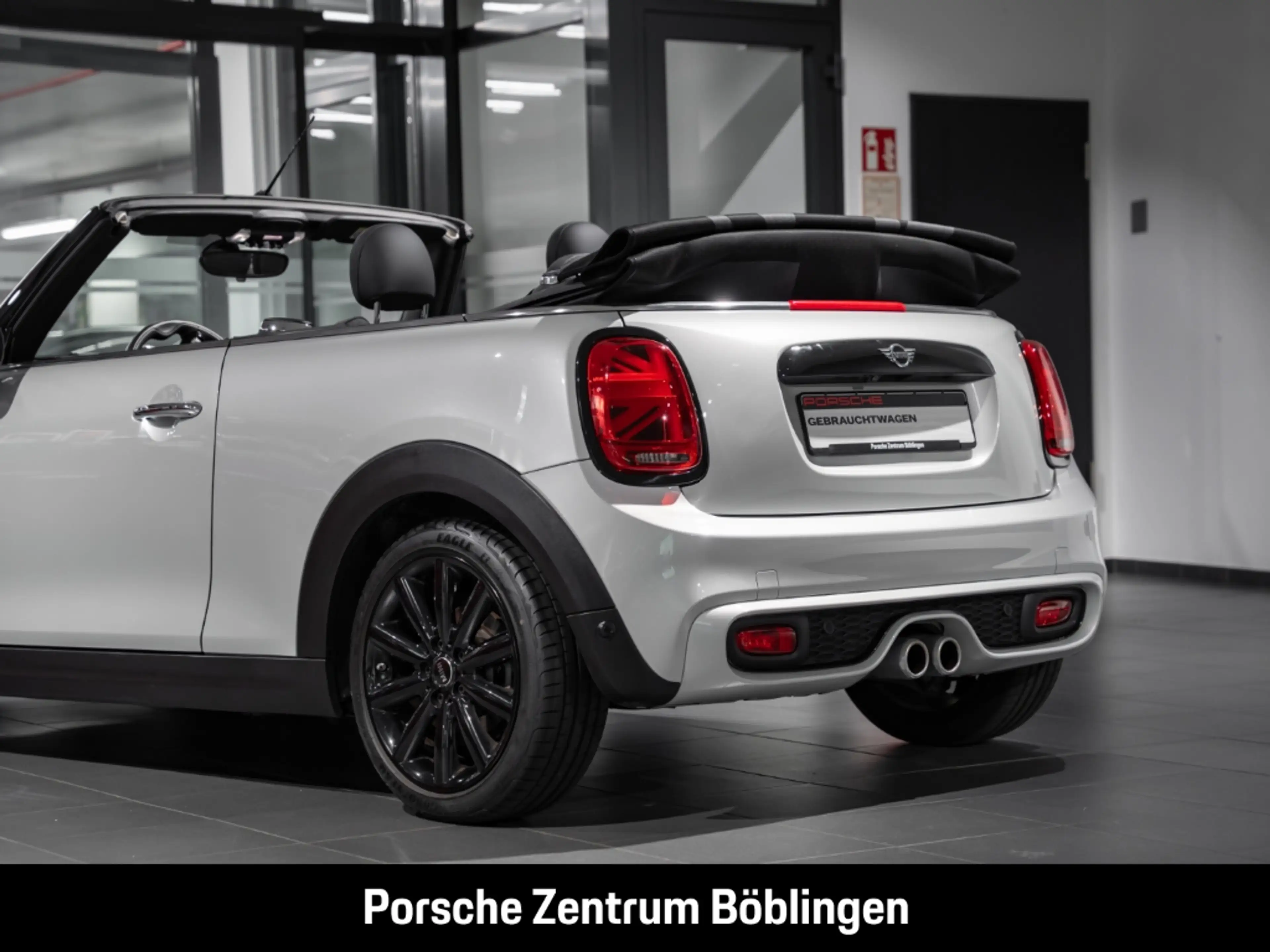 MINI Cooper S Cabrio — photo 12