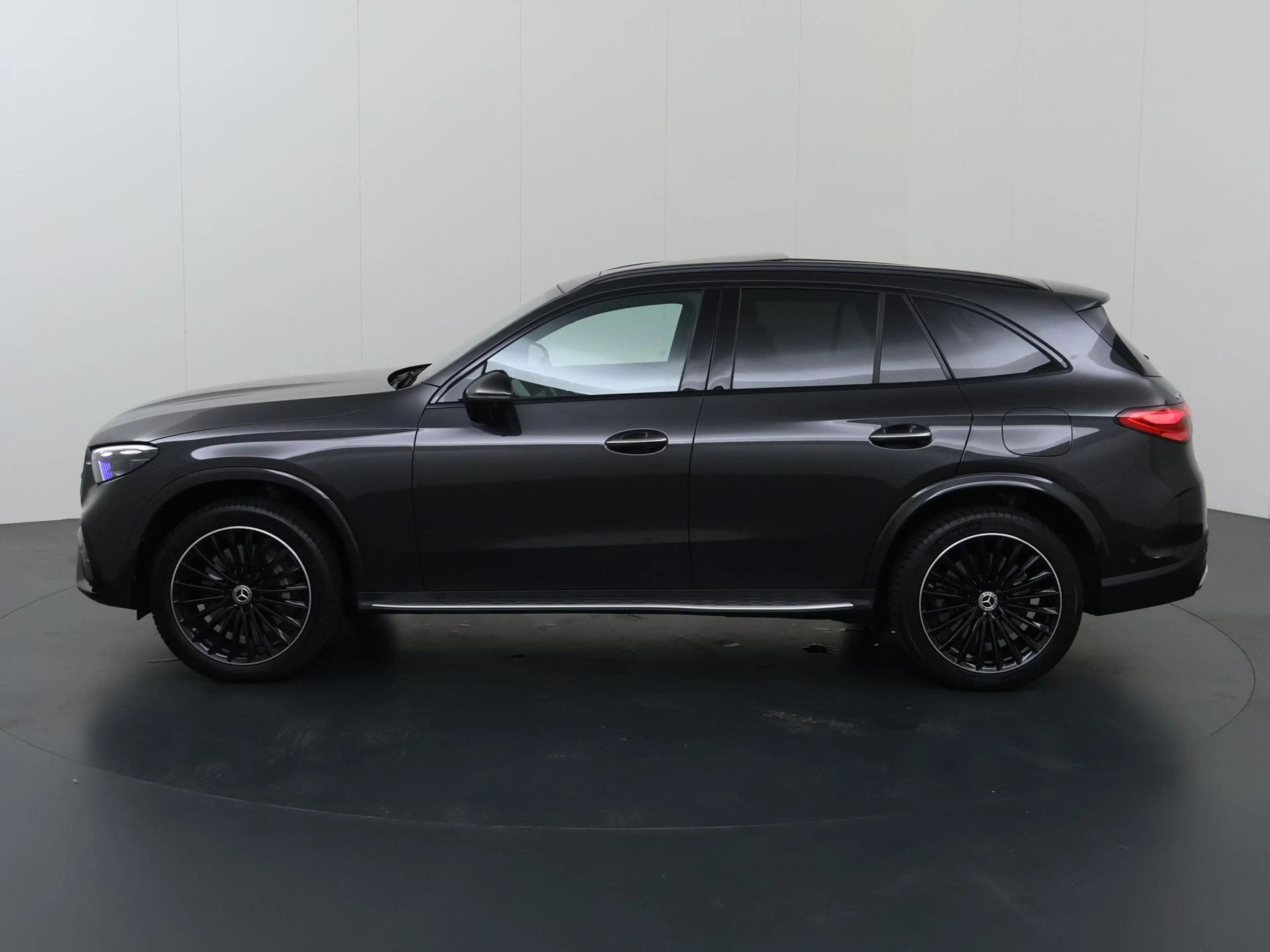 Mercedes-Benz GLC 300 300e 4MATIC AMG Line | Night | Panoramadak | Headu — photo 5