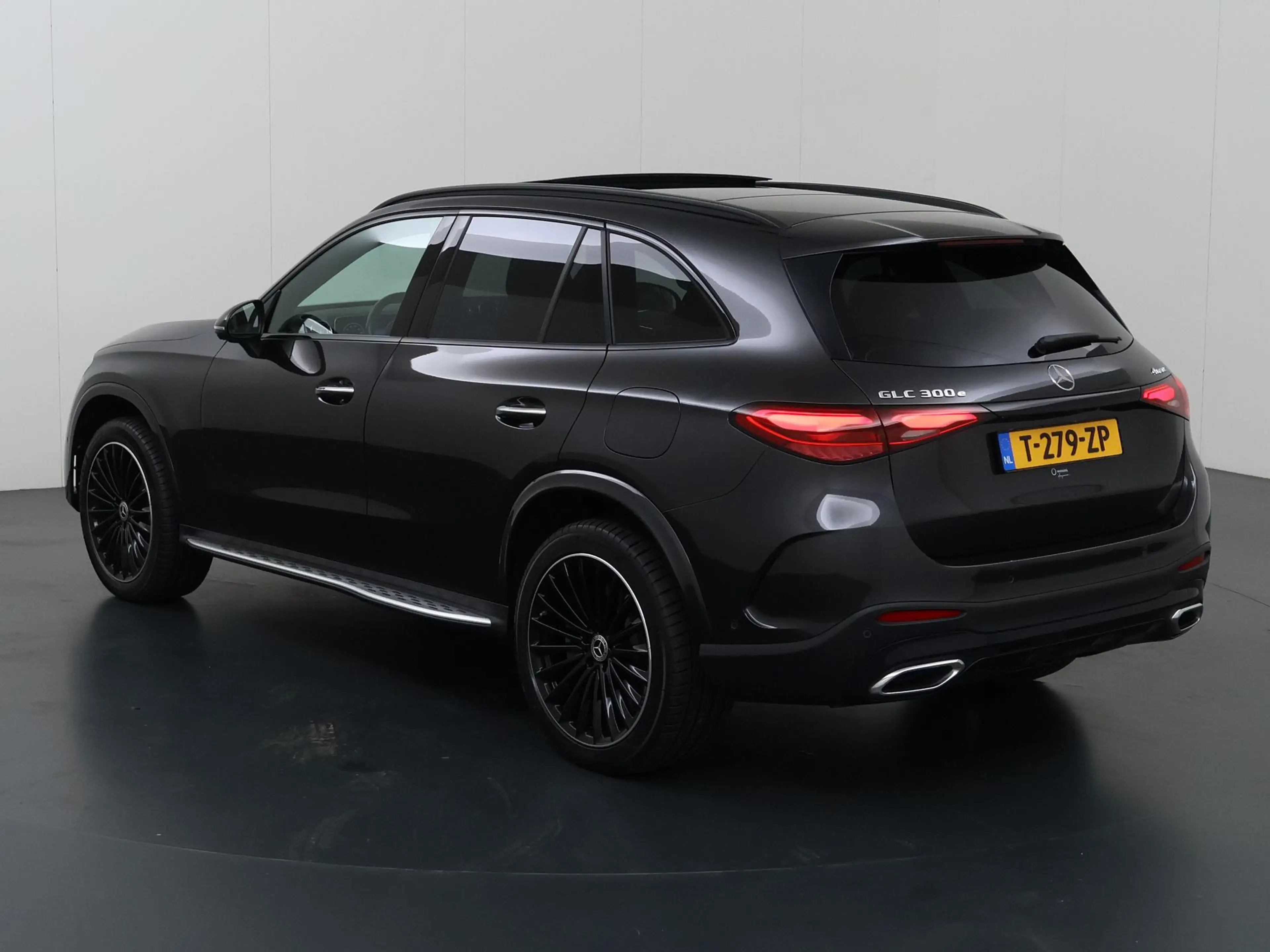 Mercedes-Benz GLC 300 300e 4MATIC AMG Line | Night | Panoramadak | Headu — photo 13