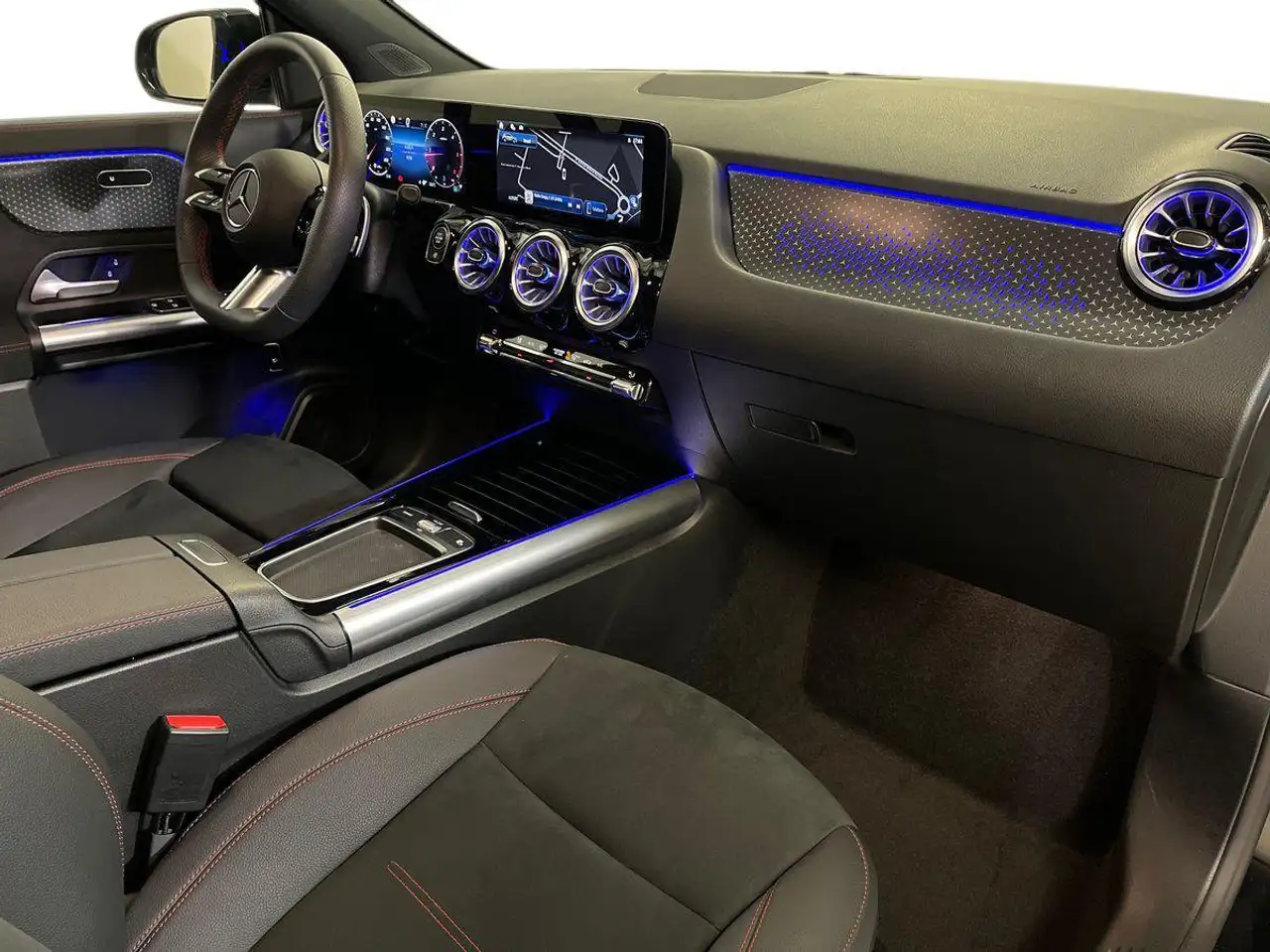 Mercedes-Benz GLA 2026 — фото 15