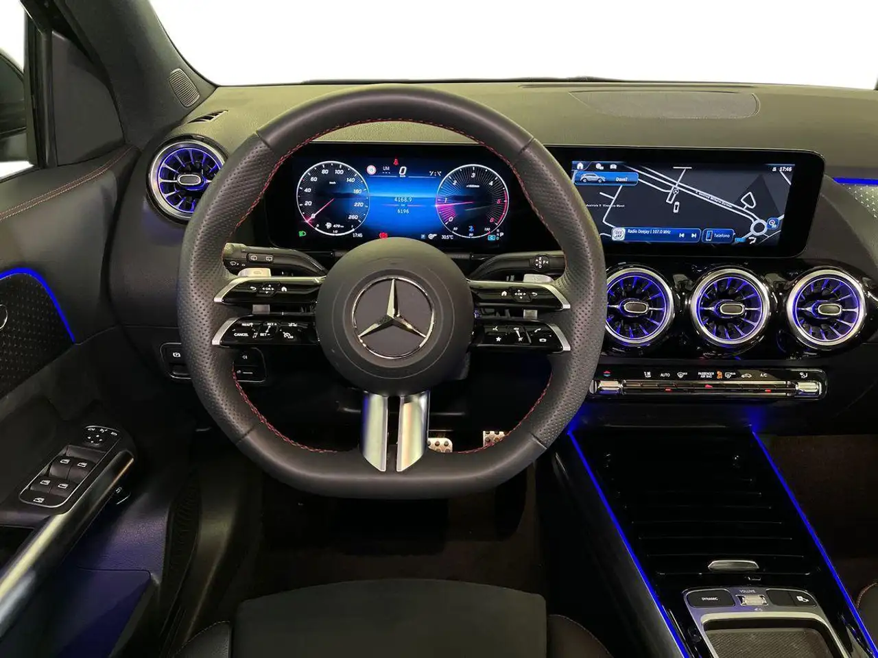 Mercedes-Benz GLA 2026 — фото 11