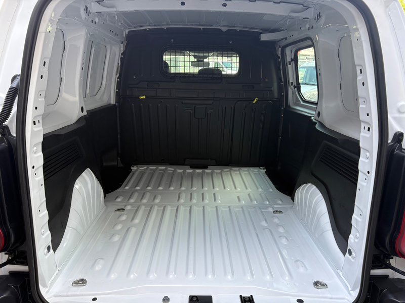 Peugeot Partner 1.2 PureTech 110 S&S L1 Airco Navi Pdc Cruise Mult — photo 7