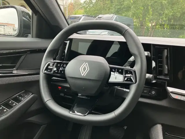 Renault Austral view 15