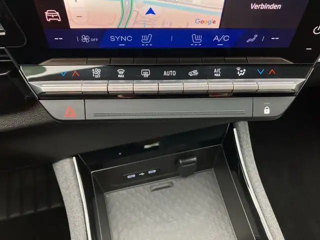 Renault Austral view 18