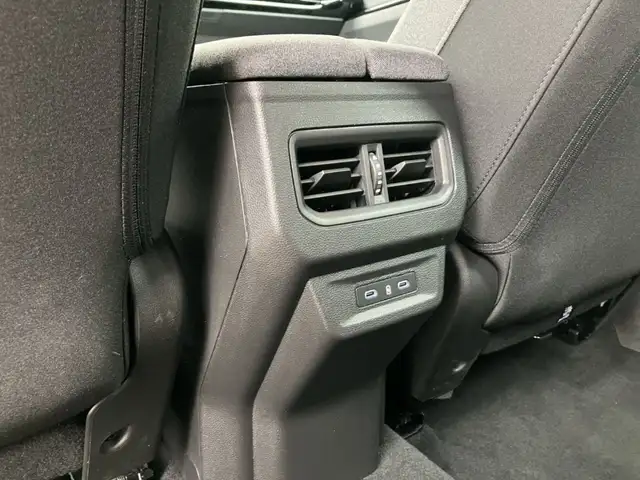 Renault Austral view 28