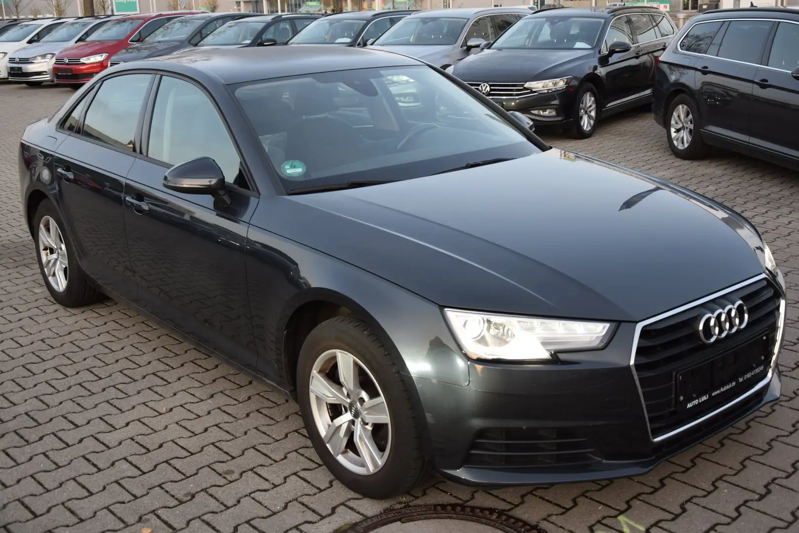 Audi A4 basis Schwarz - 2