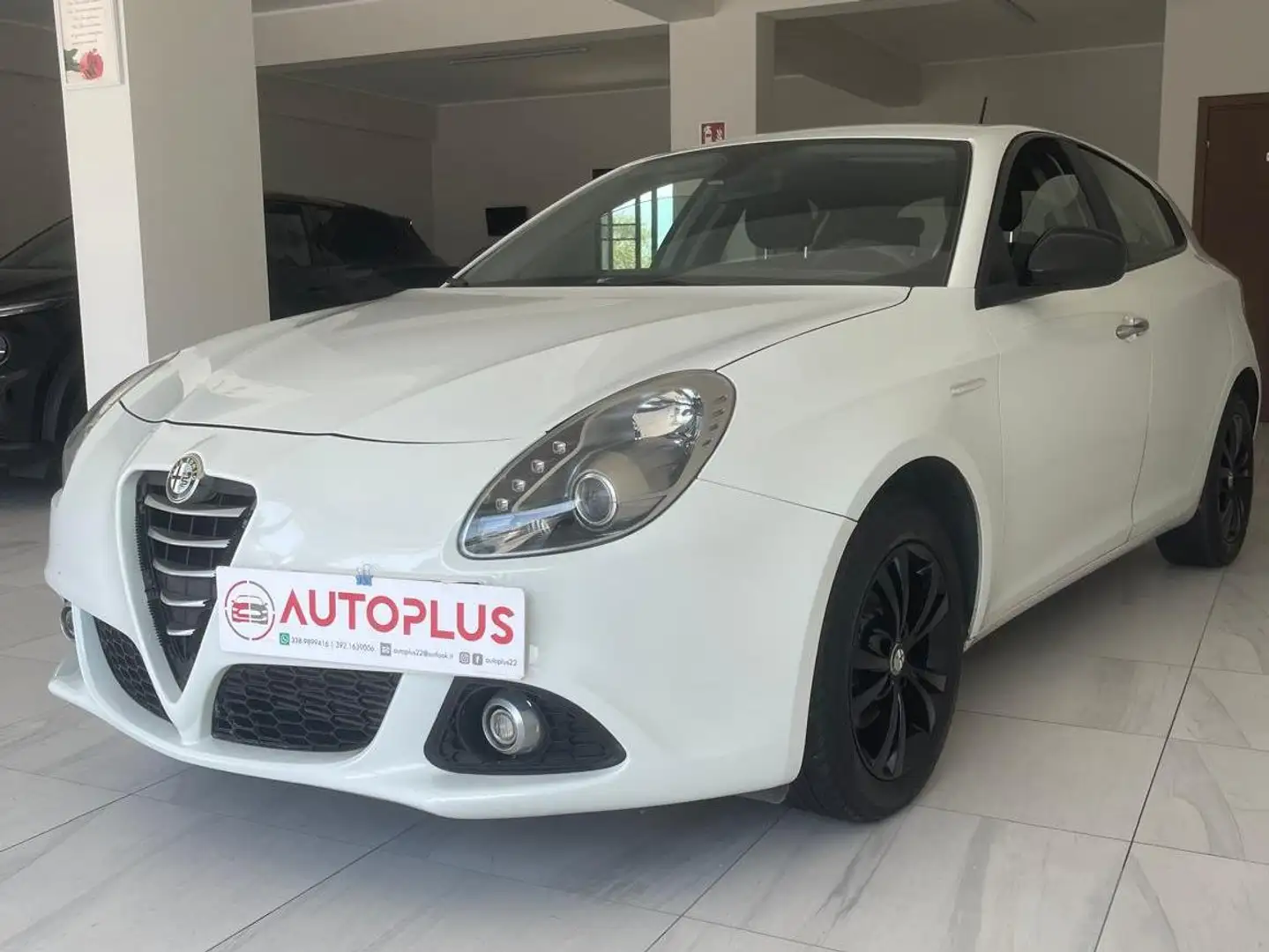 Alfa Romeo Giulietta Giulietta III 2010 1.6 jtdm Progression E5+ Weiß - 1