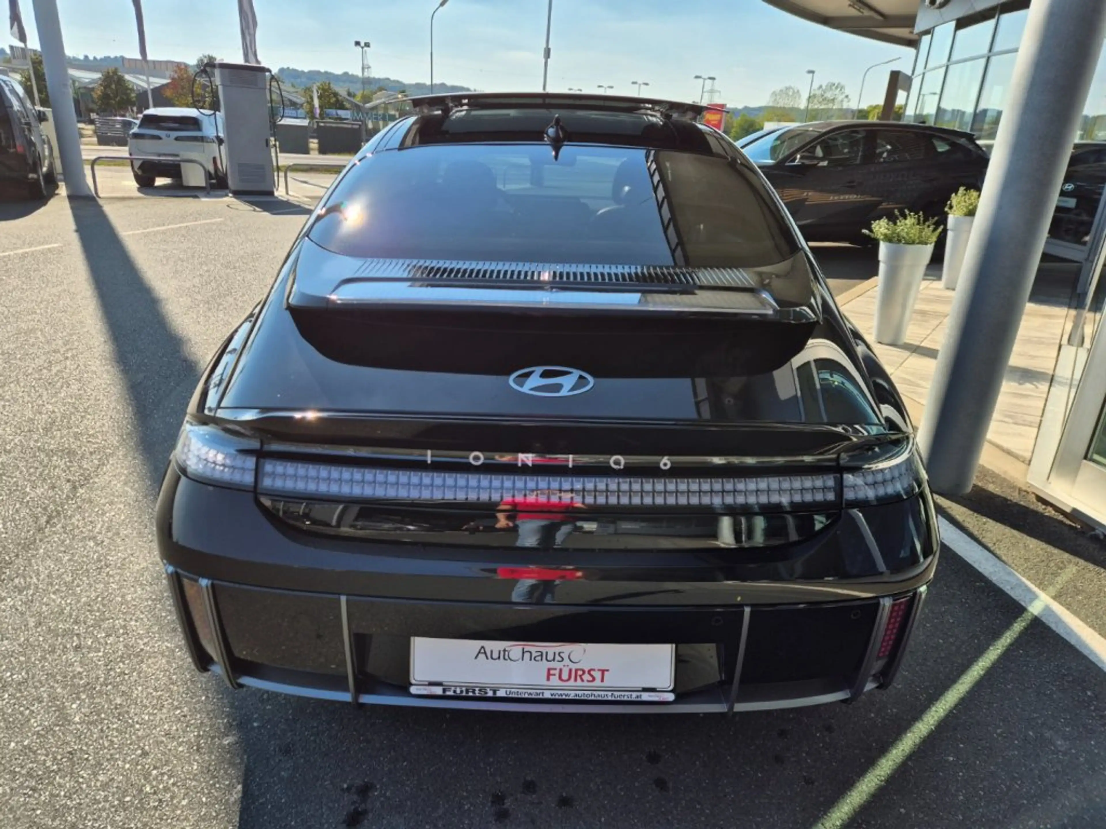 Hyundai IONIQ 6 TOP LINE 77,4 kWh 4WD i65t2-O3/4 — photo 4