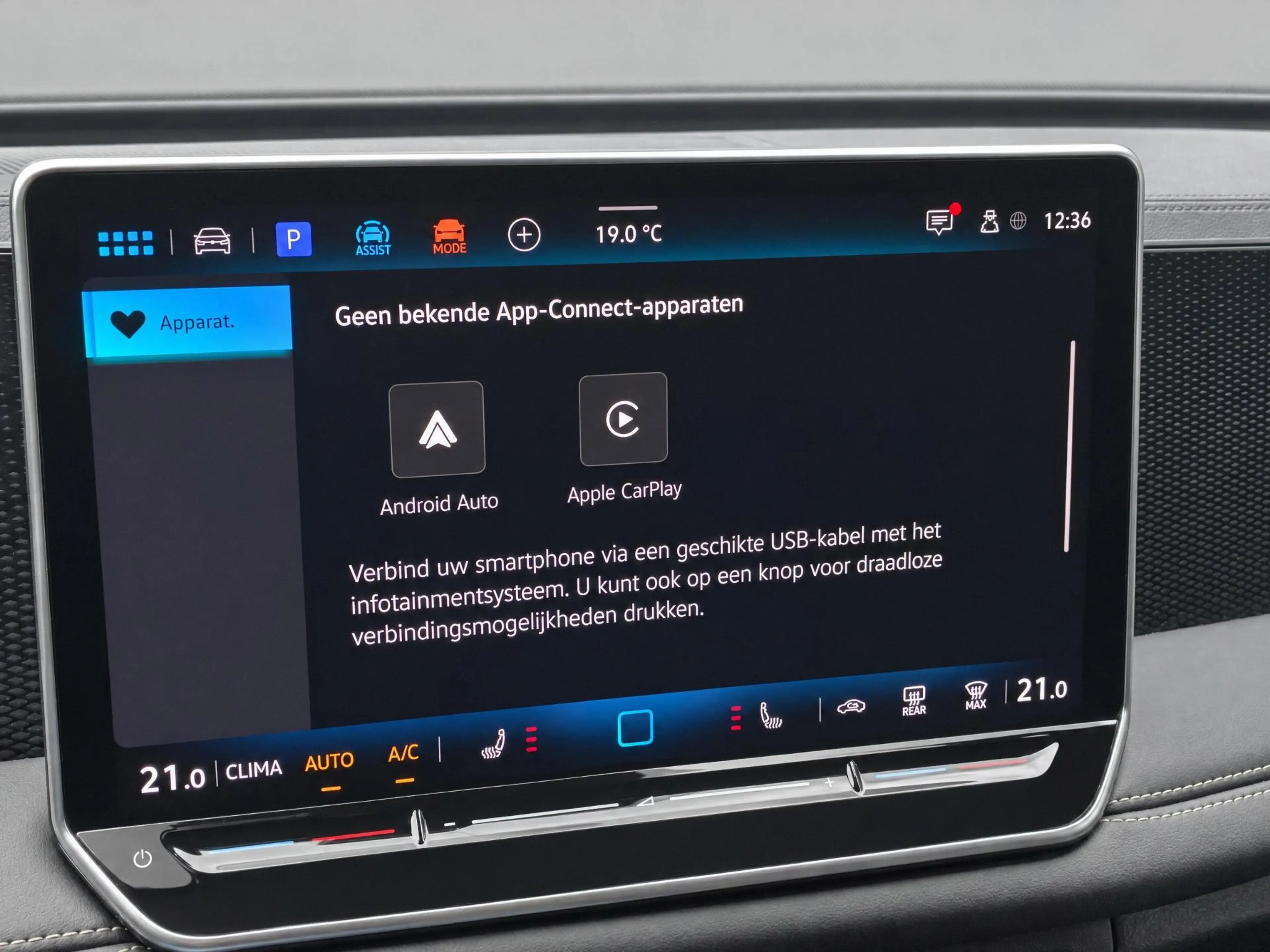 Volkswagen Tiguan 1.5 eTSI 130pk DSG Life Edition · 360 Camera · Weg — photo 11