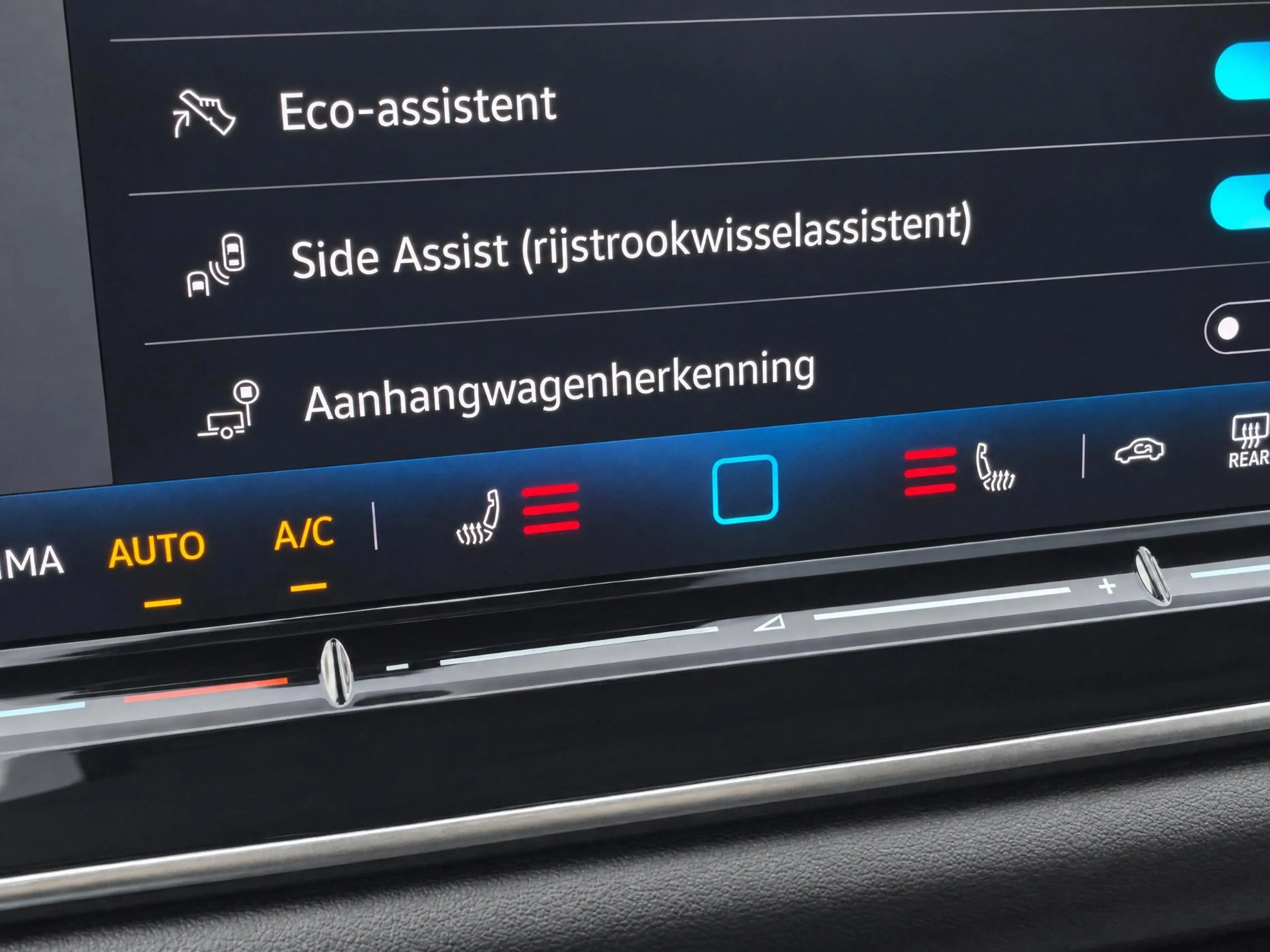 Volkswagen Tiguan 1.5 eTSI 130pk DSG Life Edition · 360 Camera · Weg — photo 13