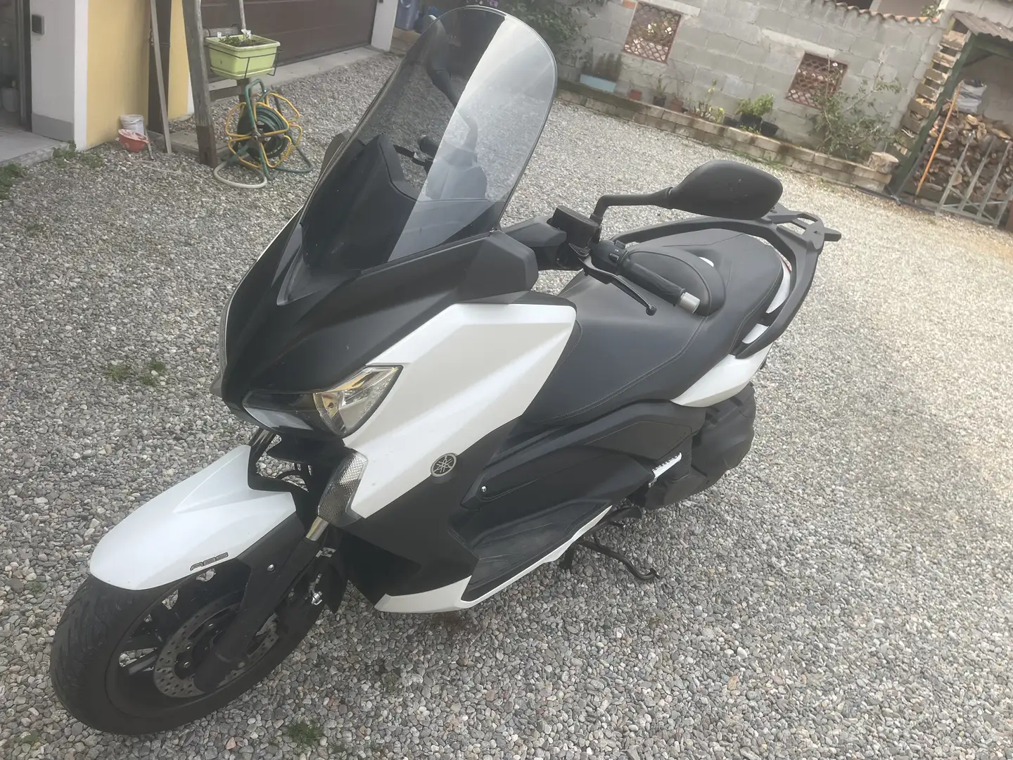 Yamaha X-Max 400 abs - 1