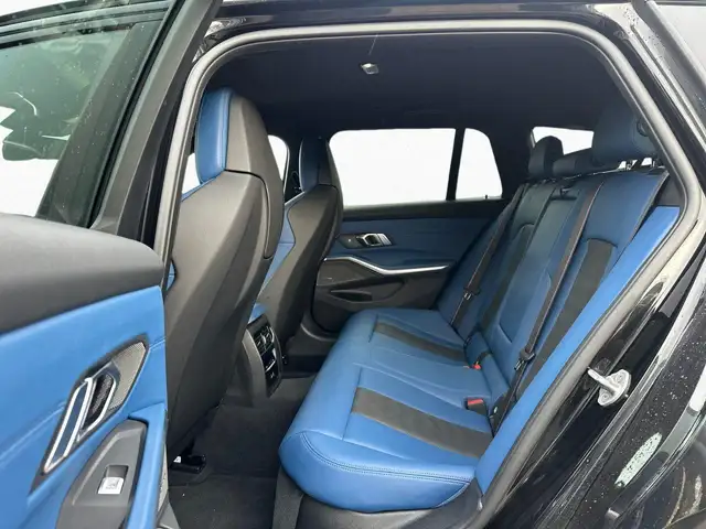 BMW M3 view 7