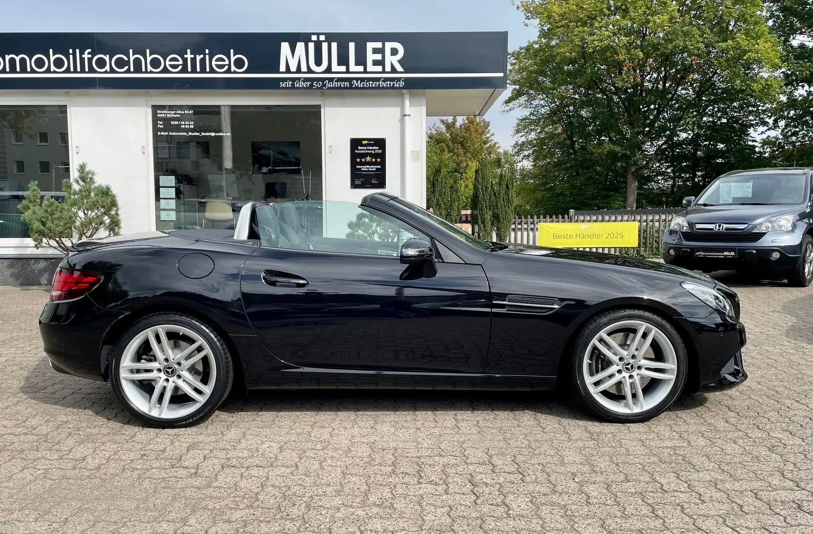 Mercedes-Benz SLC 180 Sport"PREMIUM-LEDER"+ILS-LED+Apple CARPLAY Navi Schwarz - 2