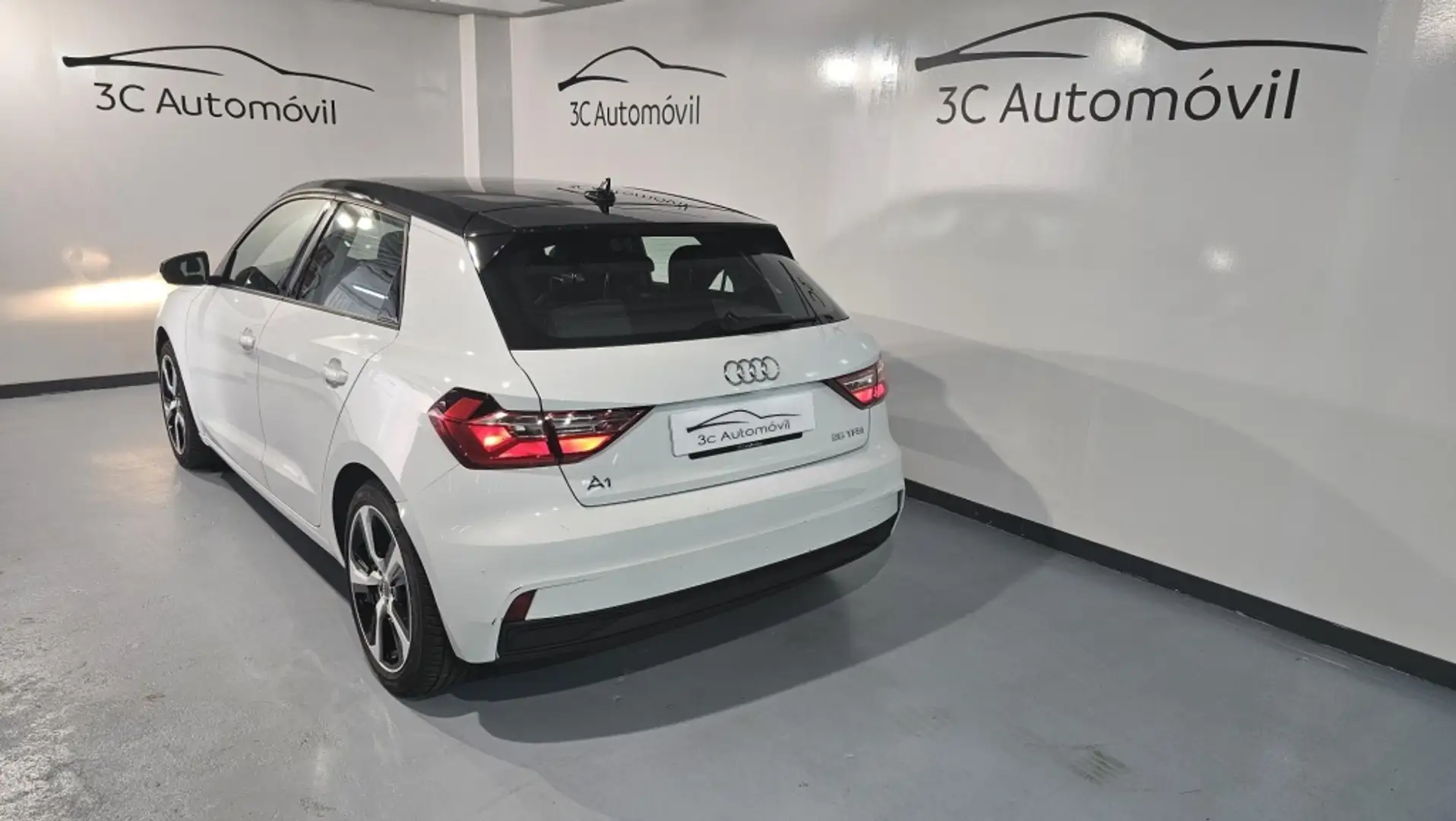 Audi A1 Sportback 30 TFSI Blanc - 2