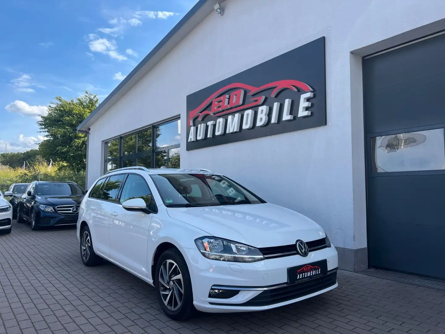 Volkswagen Golf VII 1.6 TDI Variant Sound*ACC*CarPlay* Weiß - 1