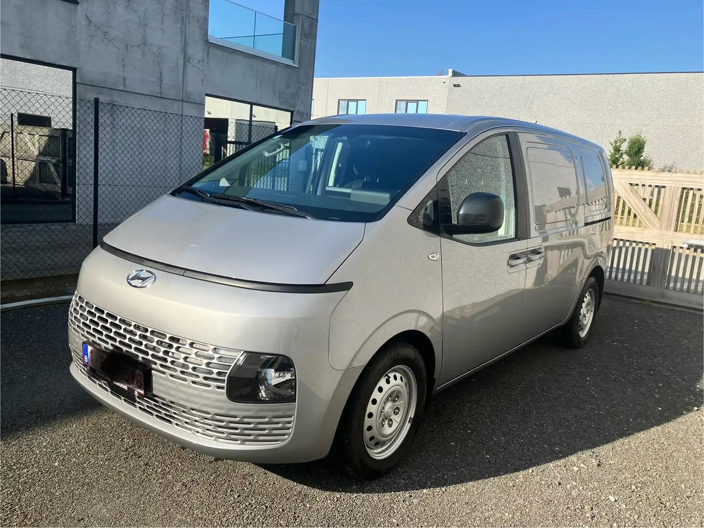 Hyundai STARIA 2.2 CRDi Trend - 2