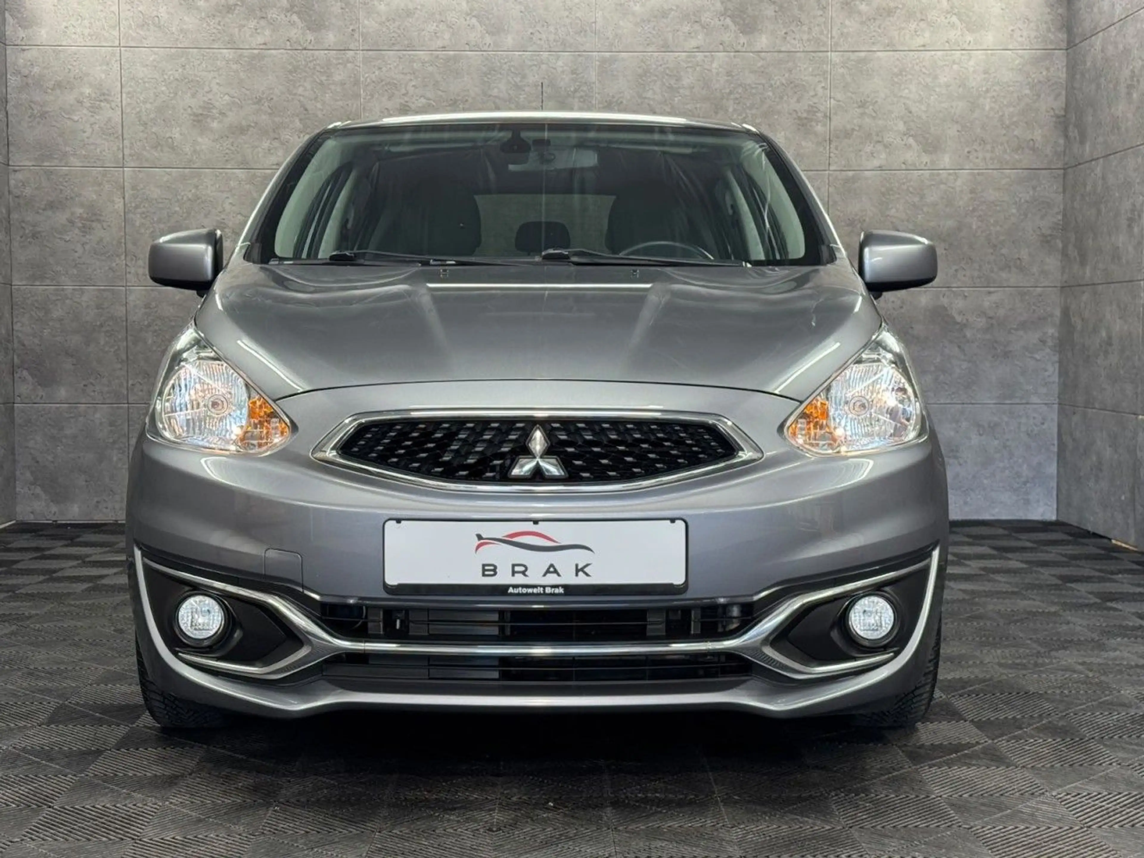 Mitsubishi Space Star Edition 100+ Navi*CarPlay*SHZ*Klima* — photo 2