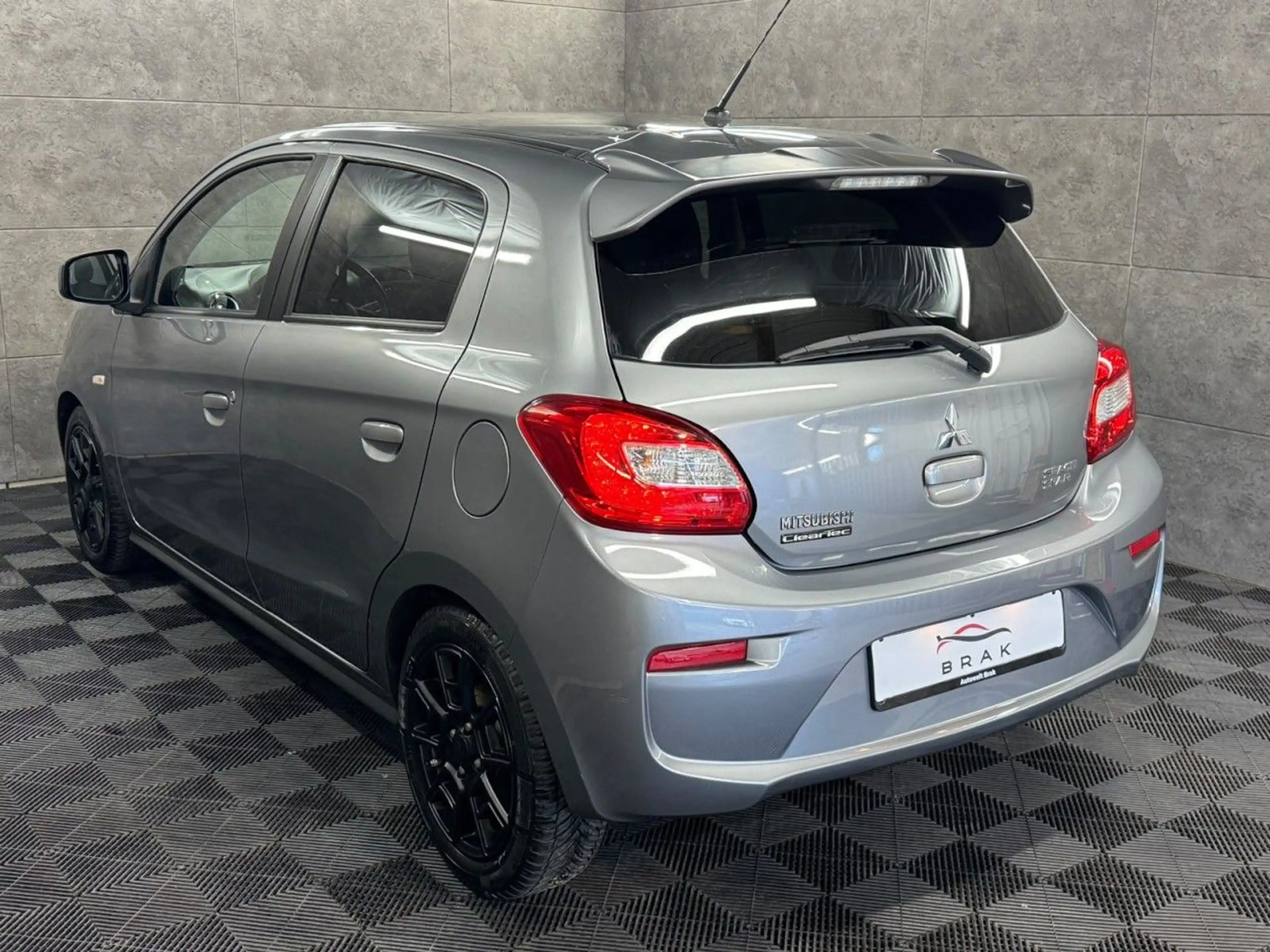 Mitsubishi Space Star Edition 100+ Navi*CarPlay*SHZ*Klima* — photo 6