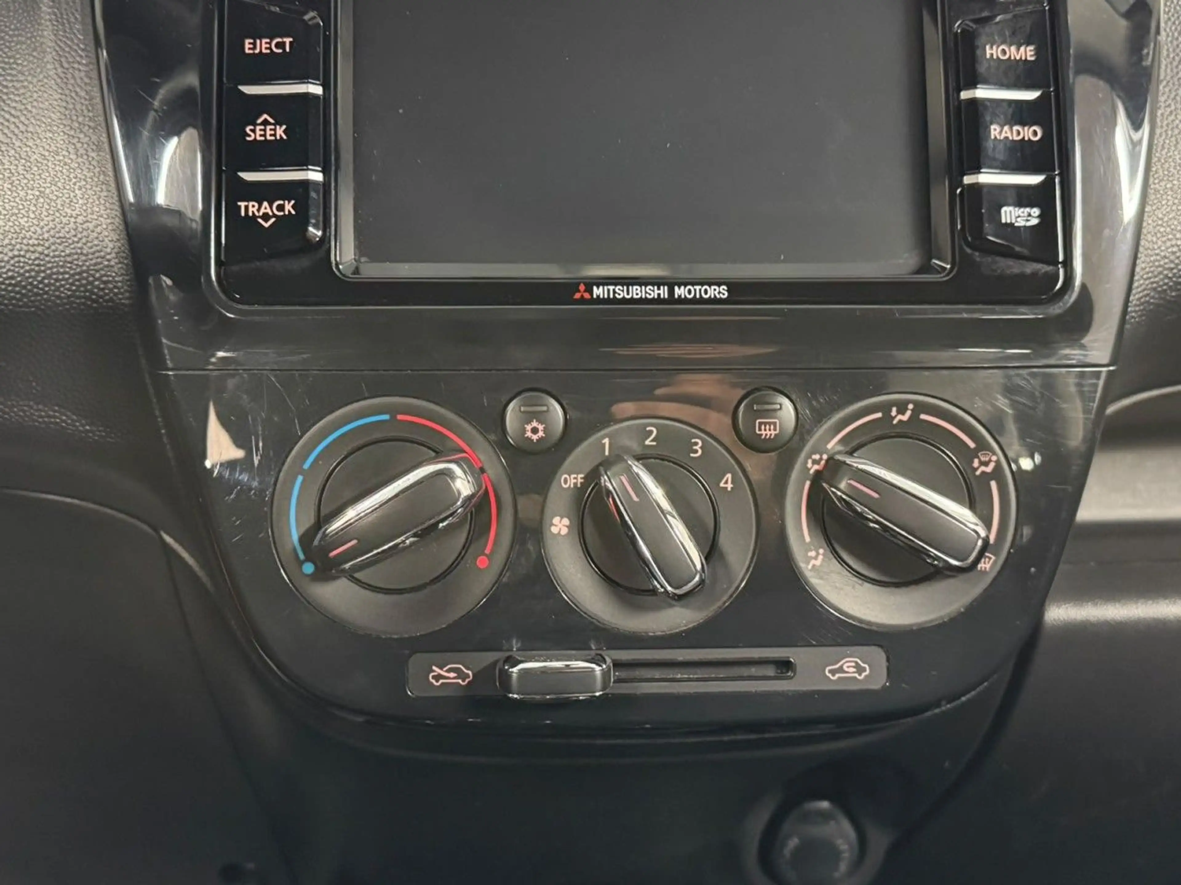 Mitsubishi Space Star Edition 100+ Navi*CarPlay*SHZ*Klima* — photo 15