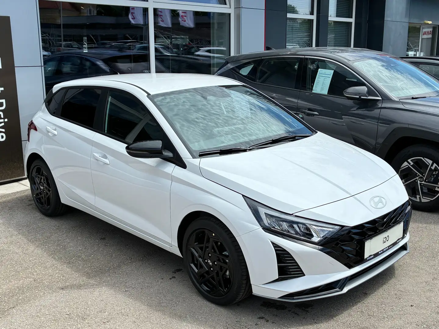 Hyundai i20 i20 1,0 T-GDI GO Plus GO Plus Weiß - 1