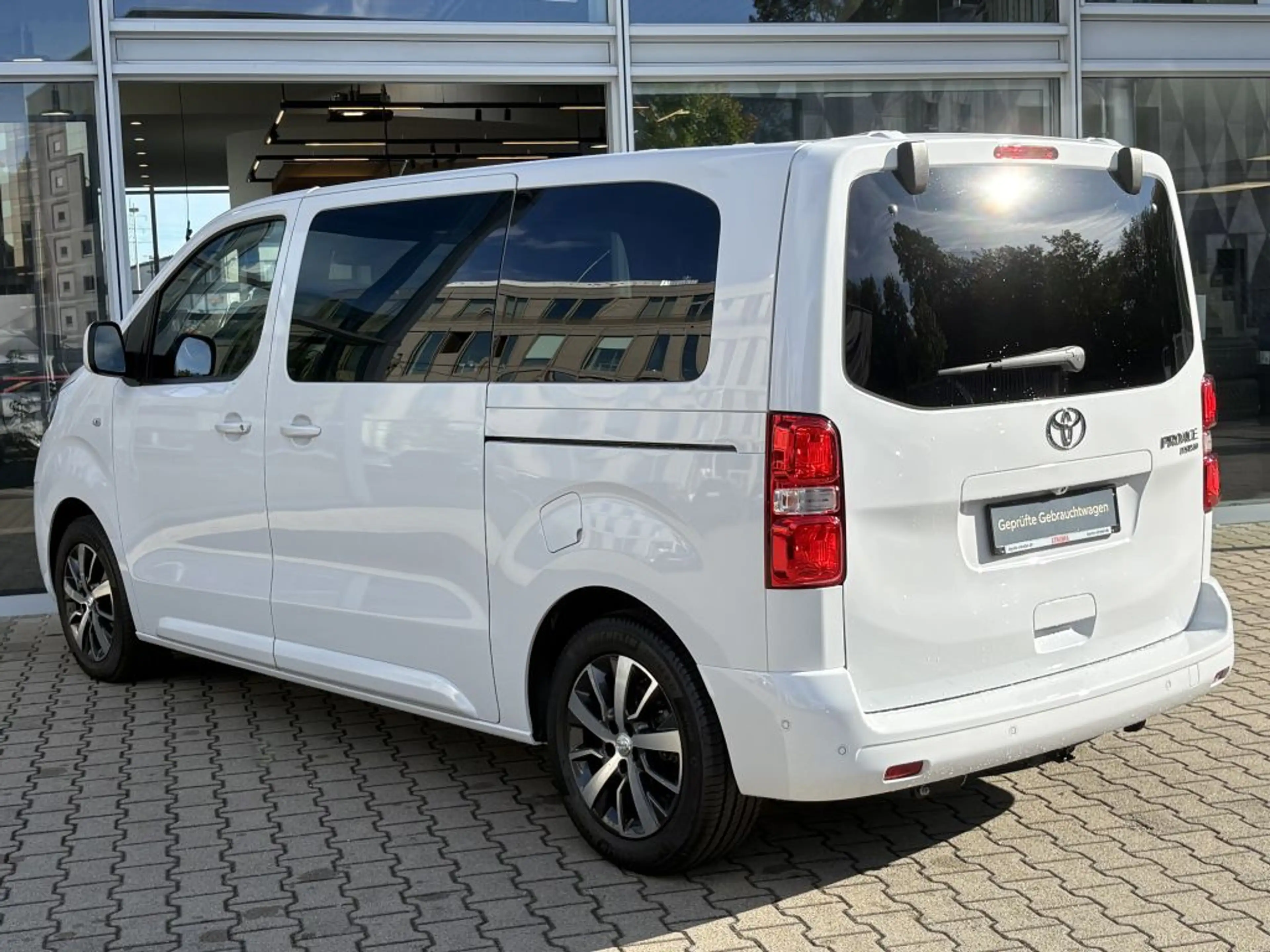 Toyota Proace 2,0 Diesel L1 (8-Si.) Automatik Verso Team D — photo 6