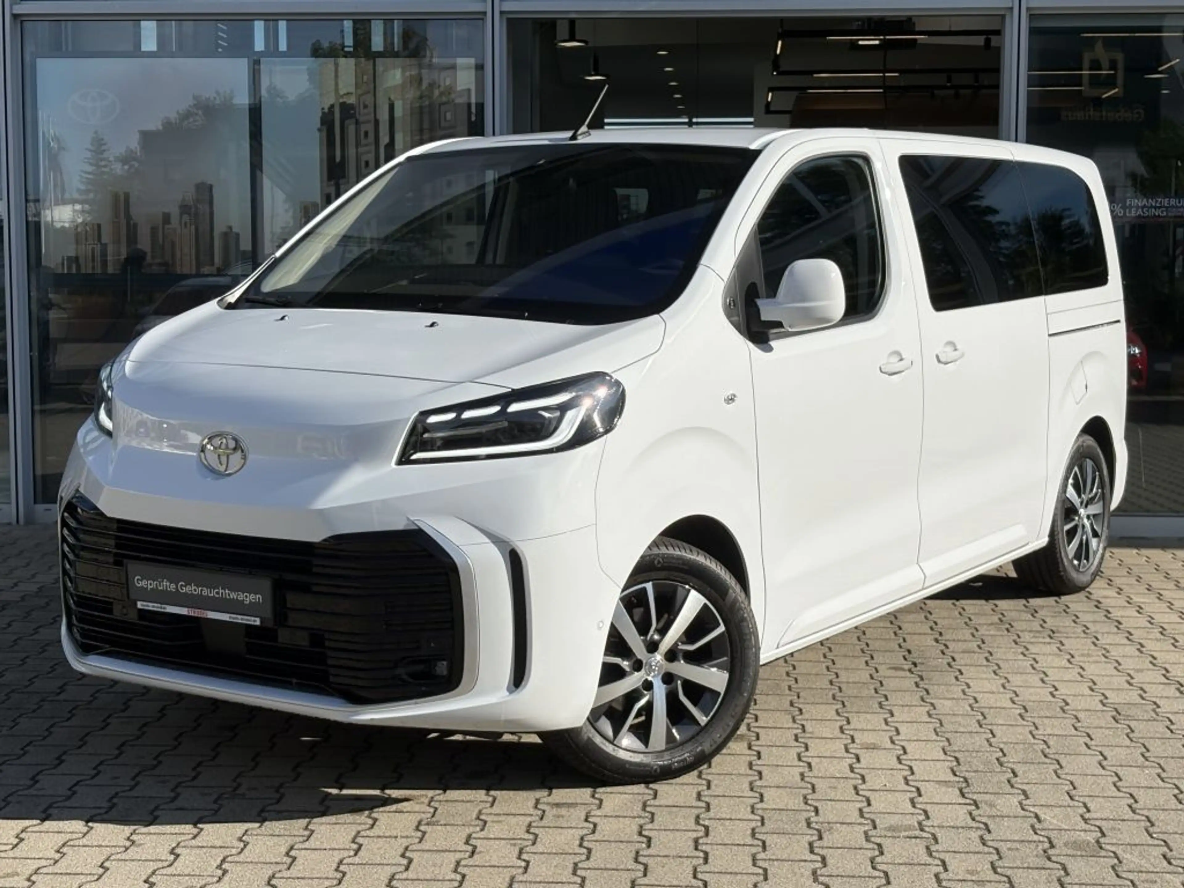 Toyota Proace 2,0 Diesel L1 (8-Si.) Automatik Verso Team D — photo 2