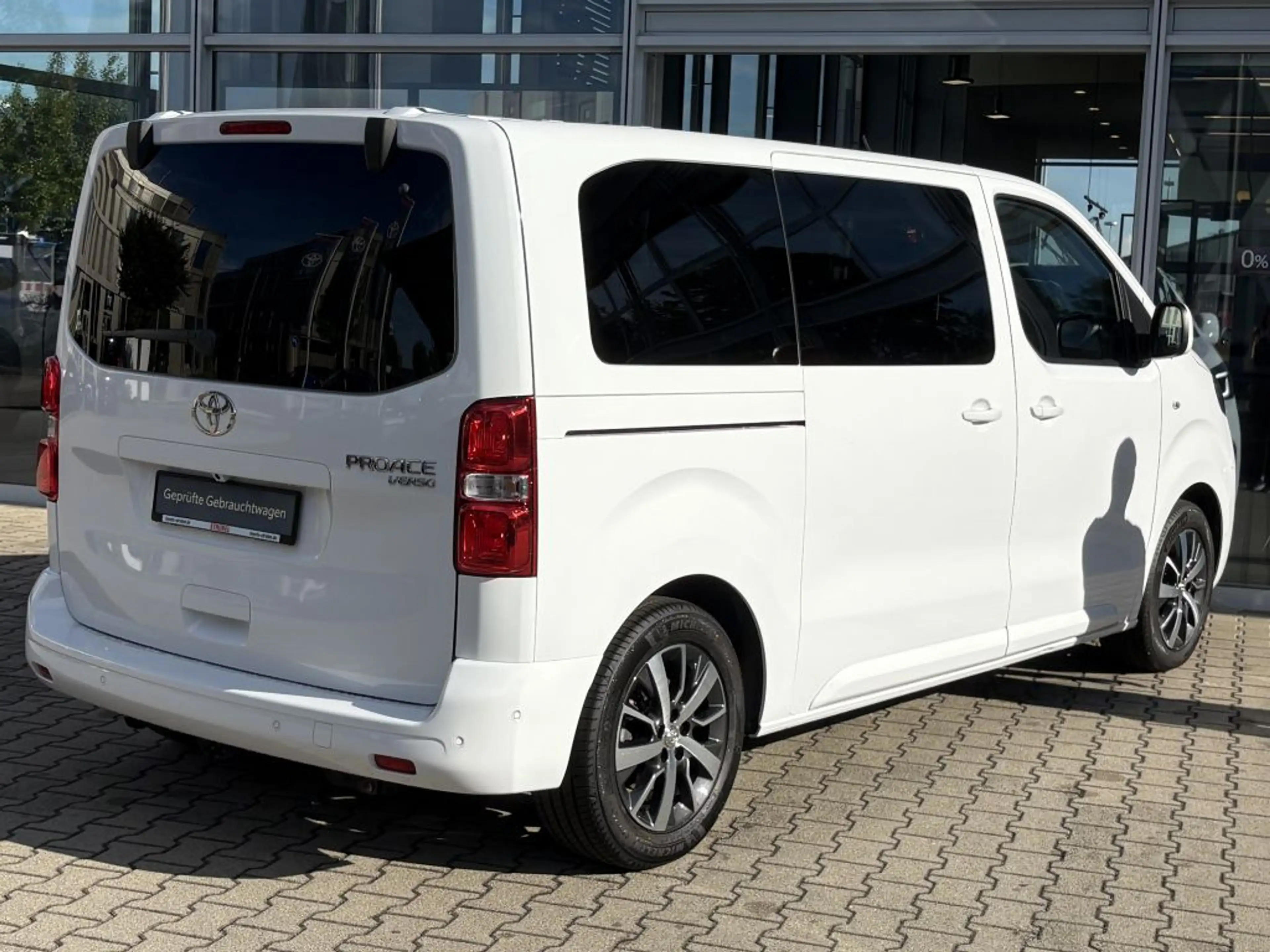 Toyota Proace 2,0 Diesel L1 (8-Si.) Automatik Verso Team D — photo 5