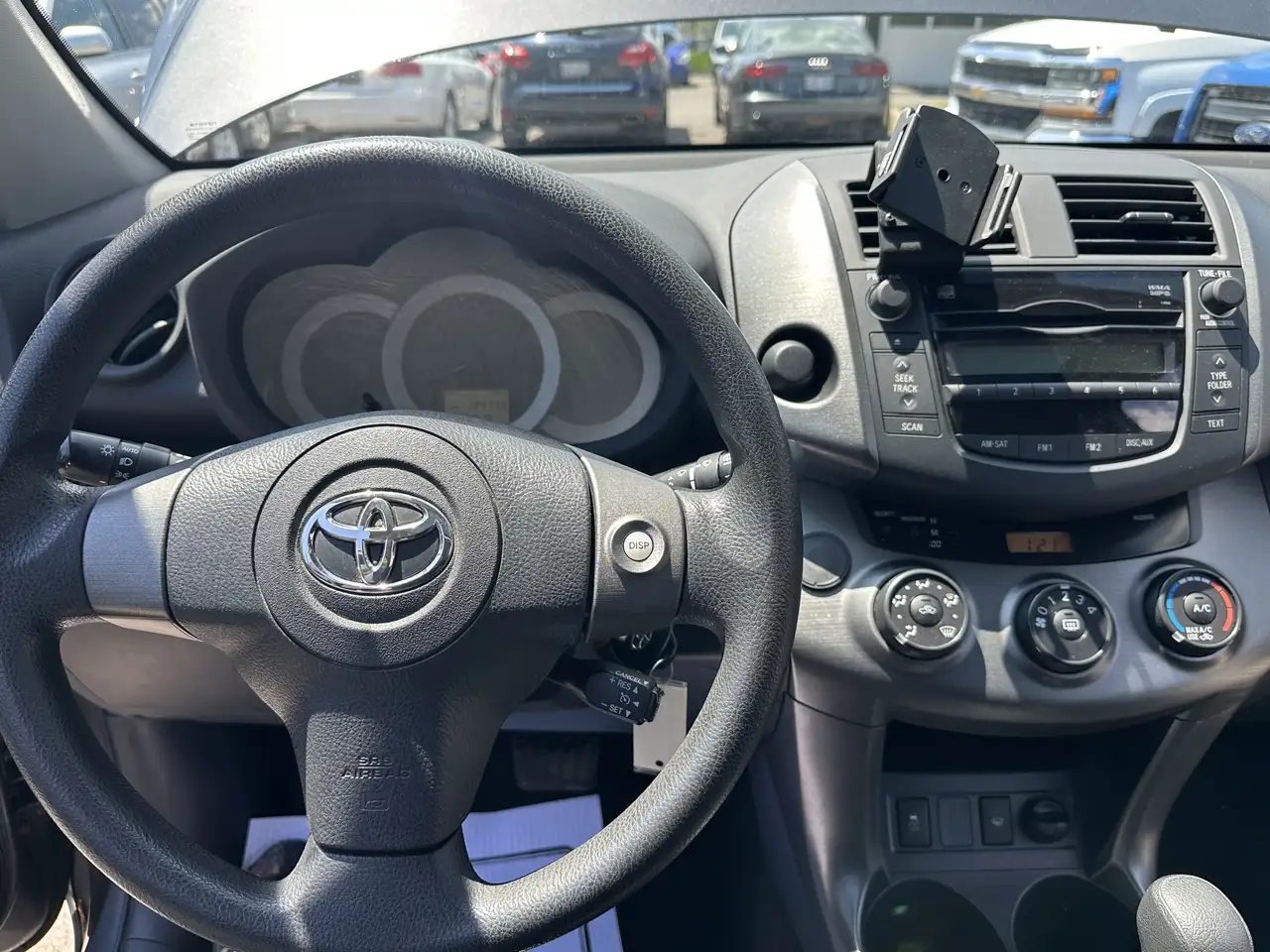 Toyota RAV 4 снимка Toyota RAV 4