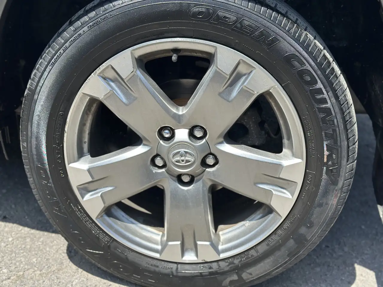 Toyota RAV 4 снимка Toyota RAV 4
