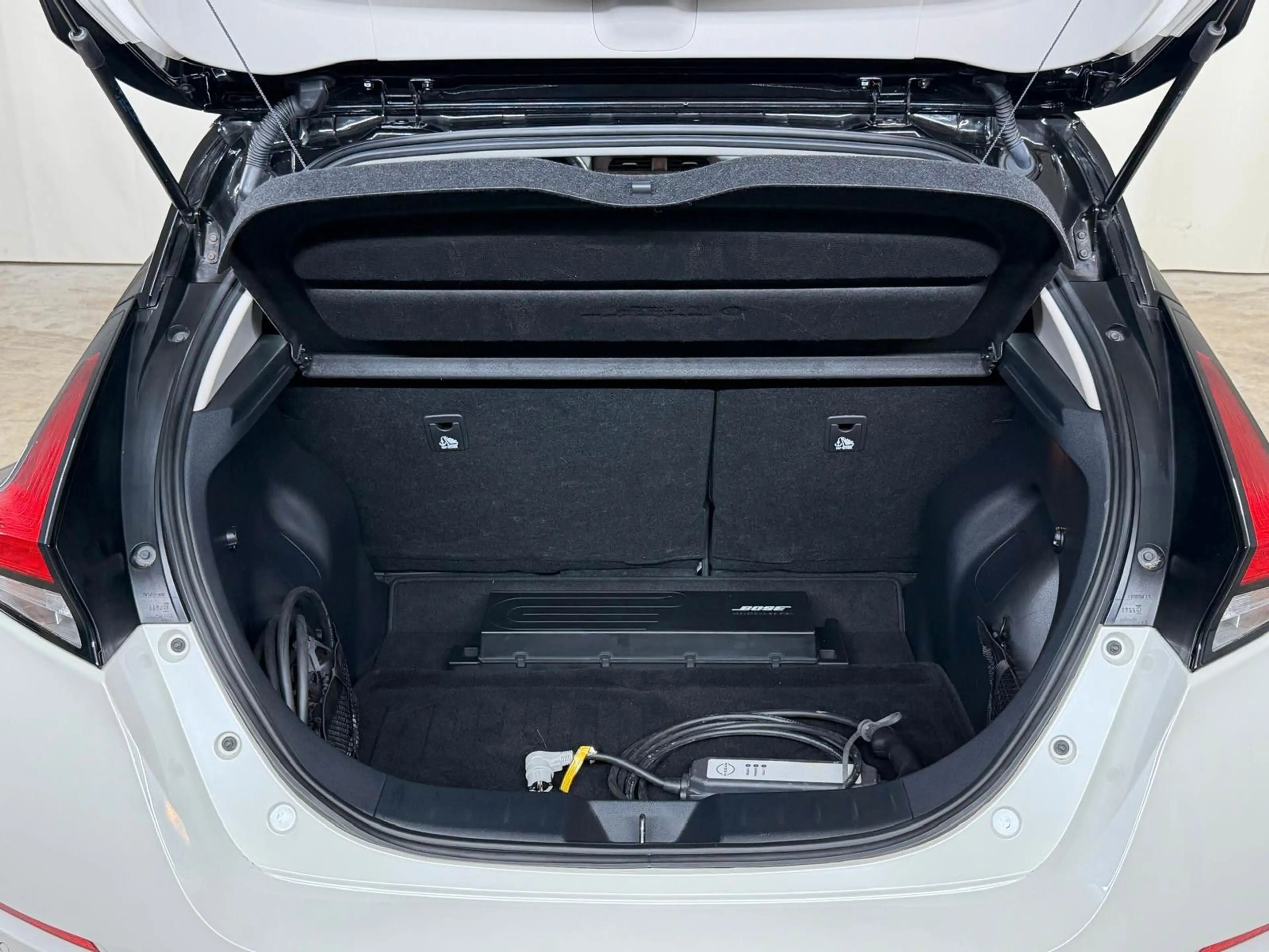 Nissan Leaf e+Tekna +62kWh+360+ SHZ Kühlung+ Bose Sound — photo 8