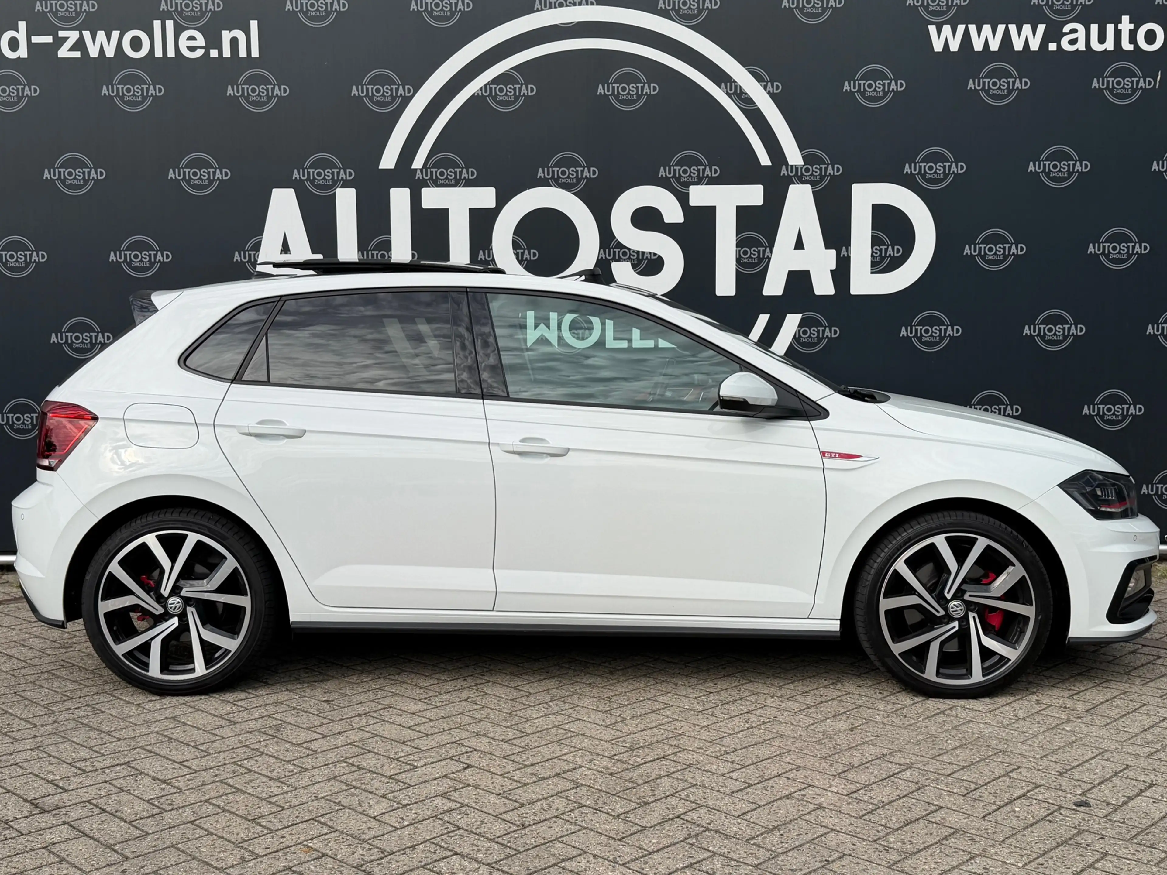 Volkswagen Polo GTI 2.0 TSI NL-Auto / Automaat / Virtual Cockpit / Pan — photo 8