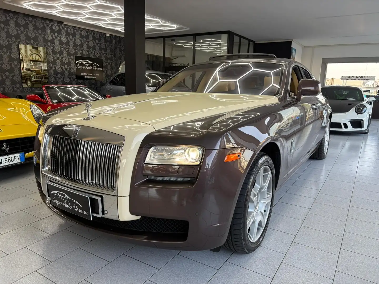Rolls-Royce Ghost 6.6 Marrón - 1